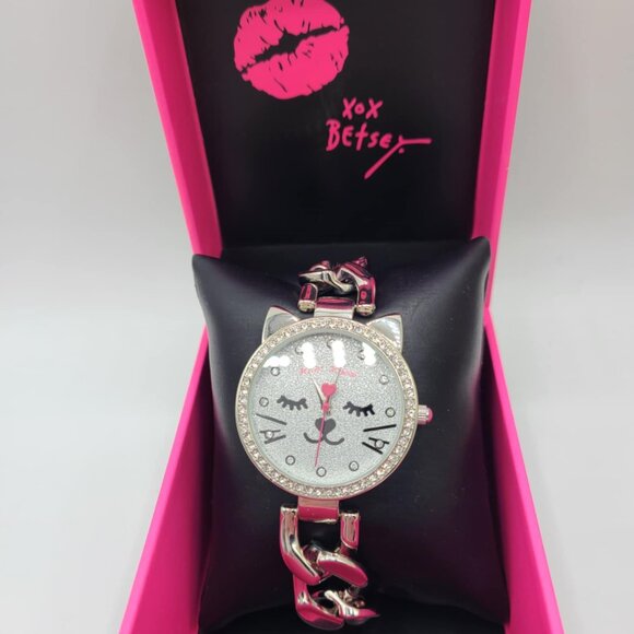 Betsey Johnson Cat Bracelet Watch Crystal Bezel NEW!  ! Working!  New Battery! - Picture 7 of 9